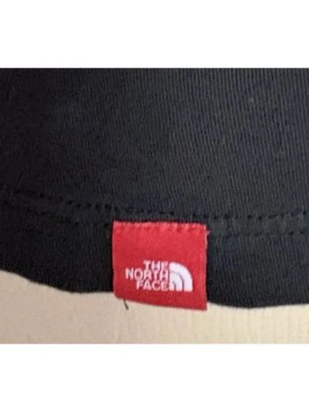 The North Face Women's T Shirt Black Pink White Size Medium - Picture 4 of 4